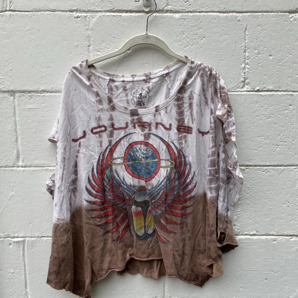 Journey Graphic Tee